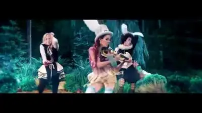 скачать клип Lindsey Stirling ft. ZZ Ward - Hold My Heart