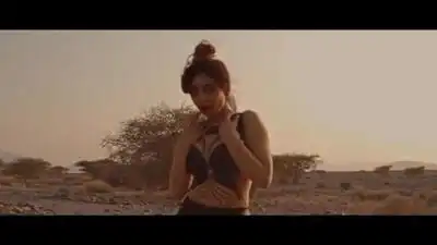 скачать клип Amira feat. DiezZ - Mai stai