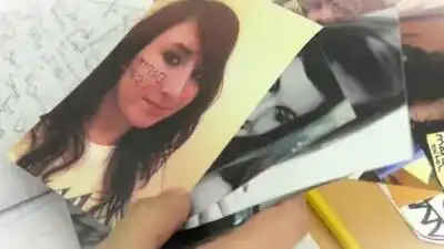 скачать клип Message To Venus - To Smile