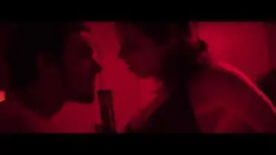 скачать клип DJ Snake ft. Justin Bieber - Let Me Love You(Official)