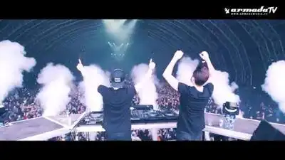 скачать клип Third Party - Live Forever