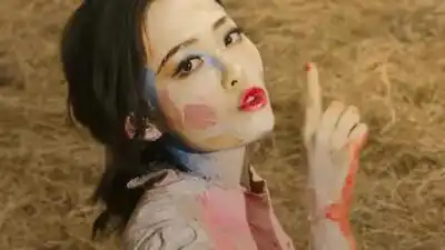 скачать клип Jane Zhang - Dust My Shoulders Off