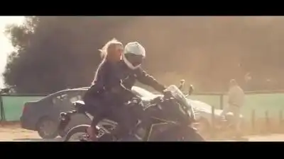 Скачать клип