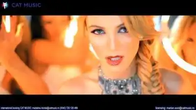 скачать клип Miss G - Moonlight