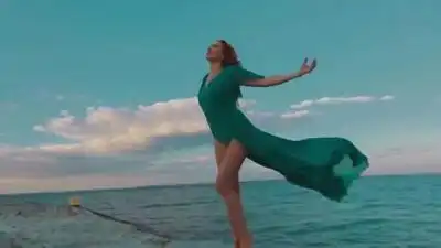 Скачать клип