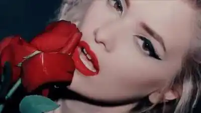 скачать клип Винтаж - Кто хочет стать королевой