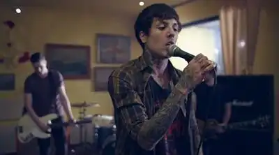 скачать клип Bring Me The Horizon - Sleepwalking