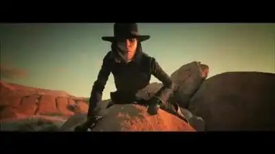 скачать клип IAMX - I Come With Knives