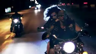 скачать клип Laura Pausini - Chiedilo Al Cielo