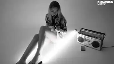 Скачать клип