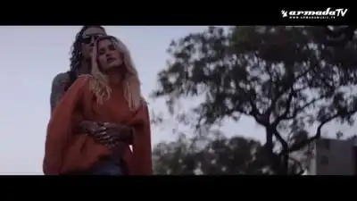 скачать клип Borgeous and tyDi feat. Dia - Over The Edge