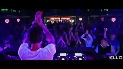 скачать клип DJ Smash and DJ Miller ft. Anya - Angels