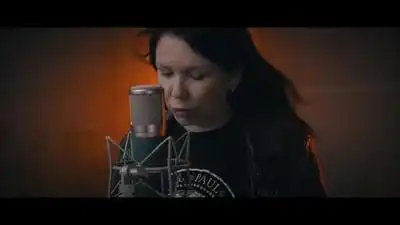 Скачать клип