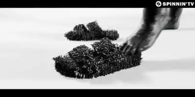 Скачать клип