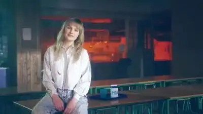 Скачать клип