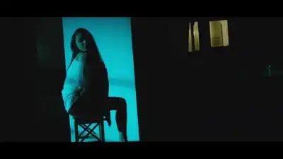 скачать клип Hr. Troels ft. Josh Lorenzen - Run