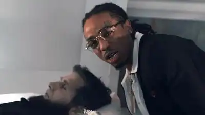 скачать клип Migos ft. 2 Chainz - Deadz