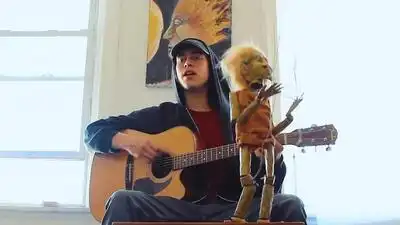 скачать клип Alex G - Bobby