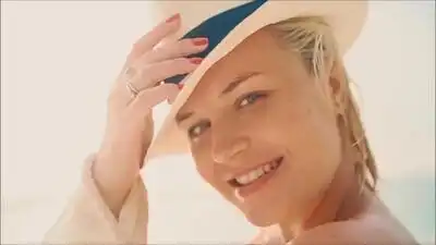 скачать клип Полина Гагарина - Стану солнцем