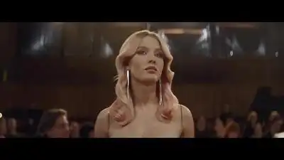 скачать клип Clean Bandit feat. Zara Larsson - Symphony