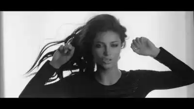 скачать клип Lora - I Know