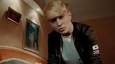 скачать клип RoadTrip - Dont Hurt Yourself