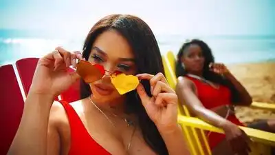 скачать клип KYLE feat. Lil Yachty - iSpy