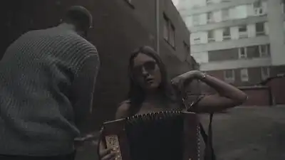 скачать клип Типси Тип - До скорого