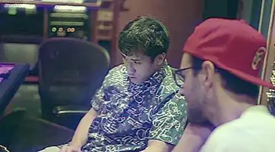 скачать клип Florian Picasso - Blast From The Past