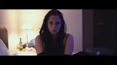 скачать клип Julia Tomlinson - 4AM