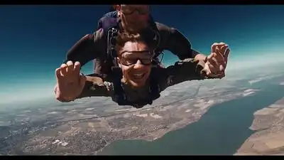 скачать клип Вандер Фил - Ты - Венера, я - Земля