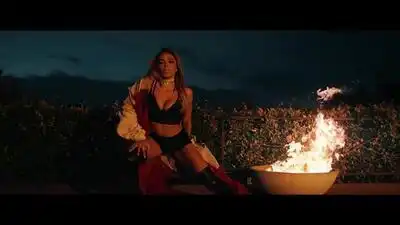 скачать клип Tinashe - Flame