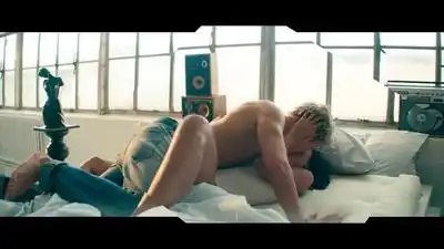 скачать клип Christopher - Naked