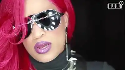 Скачать клип