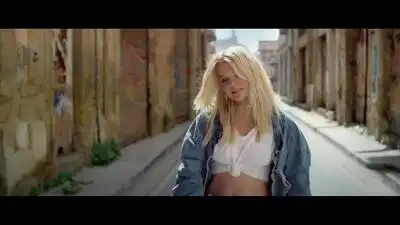 Скачать клип