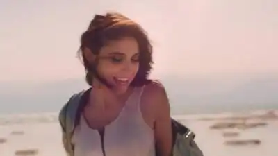 скачать клип Lina - Cant Keep Falling