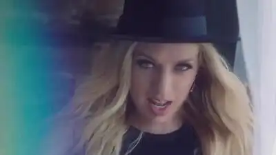 скачать клип ZZ Ward - Help Me Mama