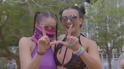 скачать клип KAAZE - Triplet