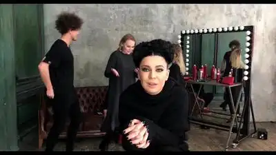 скачать клип Ёлка - Впусти музыку