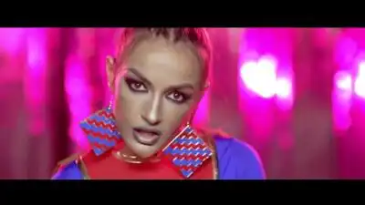 скачать клип Super Mia - Party Bang