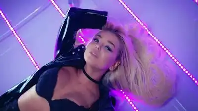 скачать клип Алина Гросу - Хочу я баса