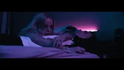 Скачать клип