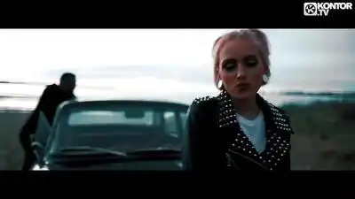 скачать клип Cityflash ft. Laura-Ly - Dont Leave Me