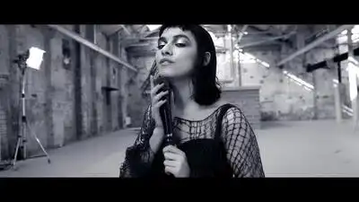 скачать клип Charlotte OC - Shell