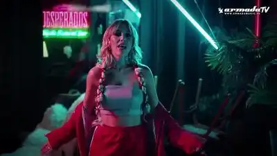 Скачать клип