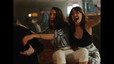 Скачать клип