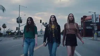 Скачать клип