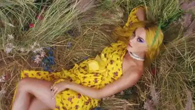 Скачать клип