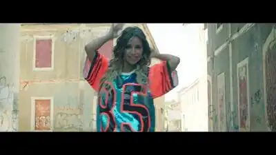 скачать клип Luciana Abreu - El Camaron