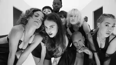 скачать клип Nick Jonas ft. Anne-Marie, Mike Posner - Remember I Told You